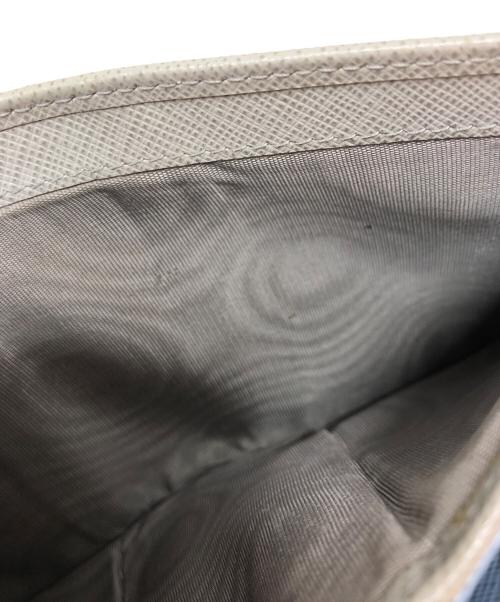 PRADA（プラダ）PRADA (プラダ) サフィアーノ2つ折り財布 グレーの古着・服飾アイテム