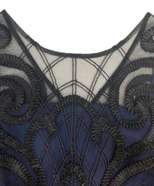 GRACE CONTINENTAL（グレースコンチネンタル）GRACE CONTINENTAL (（グレースコンチネンタル) オーナメント刺繍フレアワンピース ネイビー サイズ:36の古着・服飾アイテム