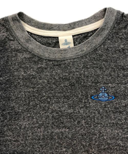 Vivienne Westwood home wear（ヴィヴィアンウエストウッド ホームウェア）Vivienne Westwood home wear (ヴィヴィアンウエストウッド ホームウェア) パイルラグランオーブ刺繍スウェット グレー サイズ:Mの古着・服飾アイテム