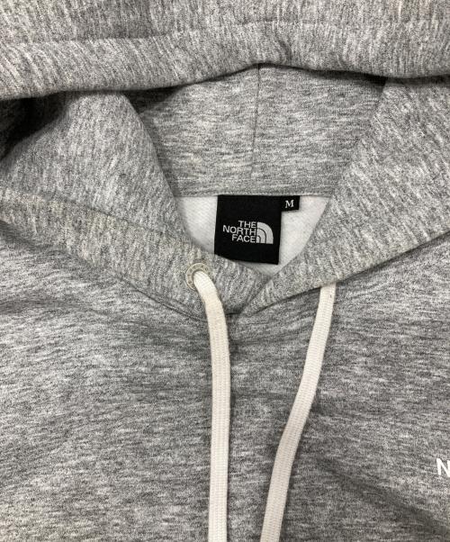 THE NORTH FACE（ザ ノース フェイス）THE NORTH FACE (ザ ノース フェイス) バックスクエアロゴフーディ グレー サイズ:Mの古着・服飾アイテム