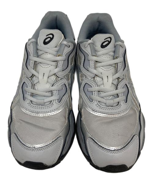 asics（アシックス）asics (アシックス) EL-NYC GEL-NYC シルバー サイズ:27の古着・服飾アイテム