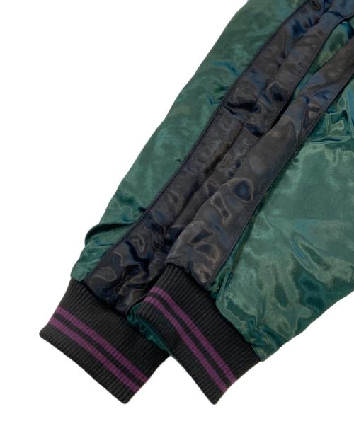 絡繰魂（カラクリタマシイ）絡繰魂 (カラクリダマシイ) 和柄総刺繍スカジャン グリーン サイズ:Lの古着・服飾アイテム