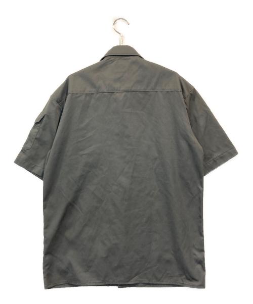 SUPREME（シュプリーム）Supreme (シュプリーム) Dickies (ディッキーズ) コラボ半袖ワークシャツ グレー サイズ:Sの古着・服飾アイテム
