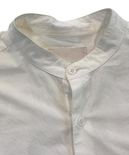 yokosakamoto（ヨウコサカモト）YOKOSAKAMOTO (ヨウコサカモト) バンドカラープルオーバーシャツ アイボリー サイズ:SIZE Mの古着・服飾アイテム