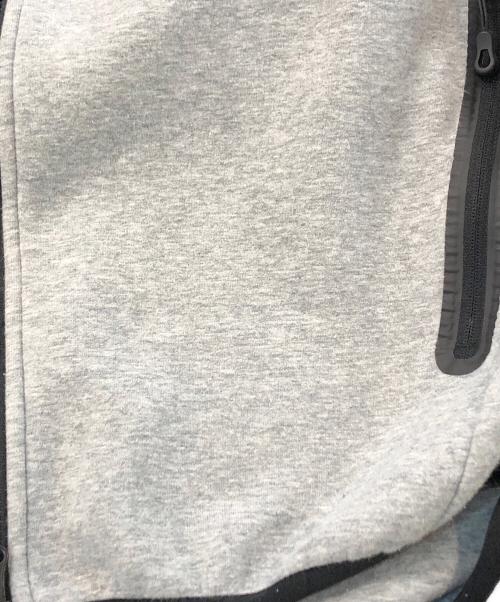 F.C.R.B.（エフシーレアルブリストル）F.C.R.B. (エフシーレアルブリストル) ベンチレーショントレーニングフーディ グレー サイズ:XLの古着・服飾アイテム