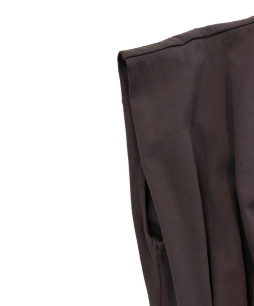 anuans（アニュアンス）anuans (アニュアンス) ウエストタックカットフレアワンピース ブラウン サイズ:Sの古着・服飾アイテム