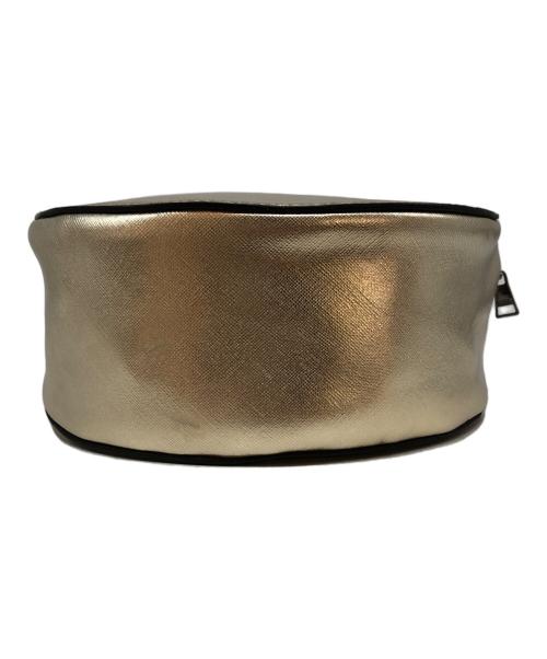 Karl Lagerfeld（カール ラガーフェルド）KARL LAGERFELD (カール ラガーフェルド) メタリックキャットラウンドバッグ ゴールドの古着・服飾アイテム