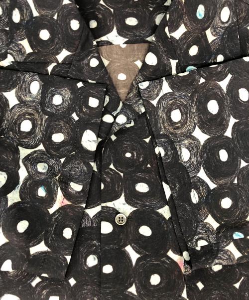 HERALBONY（ヘラルボニー）HERALBONY (ヘラルボニー) オープンカラーシャツ「（無題）（丸）」 ブラック サイズ:FREEの古着・服飾アイテム