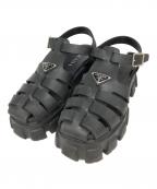 PRADAプラダ）の古着「モノリス ラバー サンダル」｜ブラック