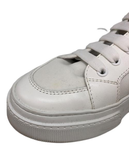 GIORGIO ARMANI（ジョルジョアルマーニ）GIORGIO ARMANI (ジョルジョアルマーニ) ローカットスニーカー ホワイト サイズ:6の古着・服飾アイテム