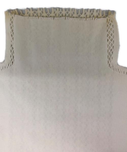 ISSEY MIYAKE（イッセイミヤケ）ISSEY MIYAKE (イッセイミヤケ) タートルネックニット ホワイト サイズ:2の古着・服飾アイテム