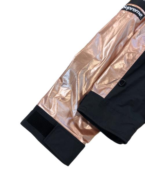 THE NORTH FACE（ザ ノース フェイス）THE NORTH FACE (ザ ノース フェイス) Supreme (シュプリーム) METALLIC MOUNTAIN JACKET ピンク×ゴールド サイズ:Lの古着・服飾アイテム