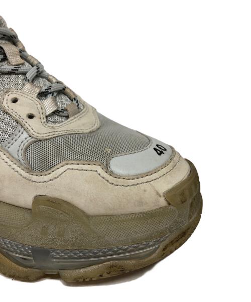 BALENCIAGA（バレンシアガ）BALENCIAGA (バレンシアガ) トリプルS クリアソール グレー サイズ:26.5の古着・服飾アイテム