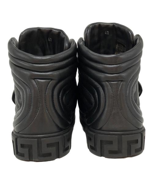 VERSACE（ヴェルサーチェ）VERSACE (ヴェルサーチェ) メデューサ ハイカットシューズ ブラック サイズ:SIZE 42の古着・服飾アイテム