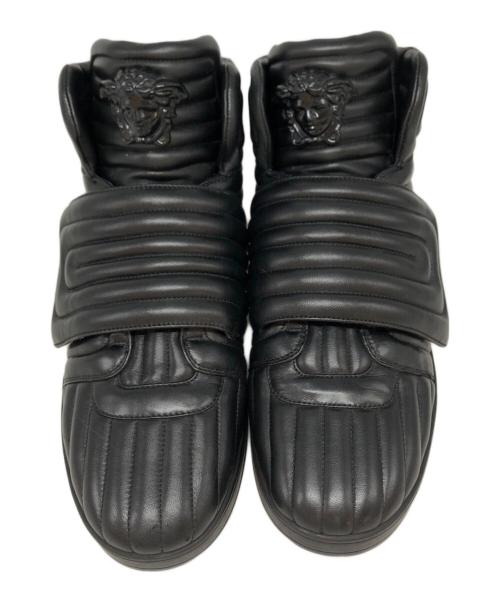 VERSACE（ヴェルサーチェ）VERSACE (ヴェルサーチェ) メデューサ ハイカットシューズ ブラック サイズ:SIZE 42の古着・服飾アイテム