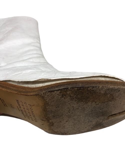 Maison Margiela（メゾンマルジェラ）Maison Margiela (メゾンマルジェラ) シワ加工コルゲートヒール足袋ブーツ ホワイト サイズ:42の古着・服飾アイテム