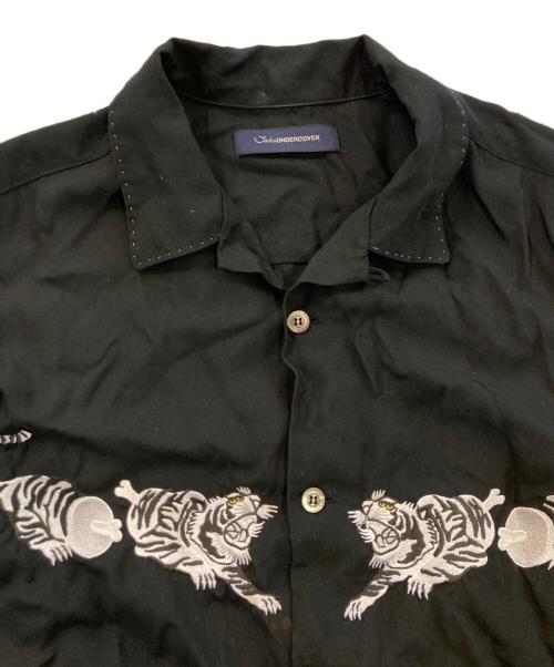 JohnUNDERCOVER（ジョンアンダーカバー）JohnUNDERCOVER (ジョンアンダーカバー) トラ刺繍オープンカラースカシャツ ブラック サイズ:SIZE 2の古着・服飾アイテム