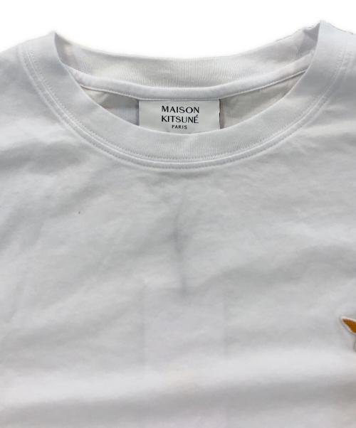 maison kitsune（メゾンキツネ）MAISON KITSUNE (メゾンキツネ) スピーディ フォックス パッチ コンフォート Tシャツ ホワイト サイズ:Sの古着・服飾アイテム