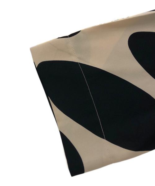 marimekko（マリメッコ）marimekko (マリメッコ) Pliitti Linssi ワンピース ベージュ×ブラック サイズ:SIZE 46の古着・服飾アイテム