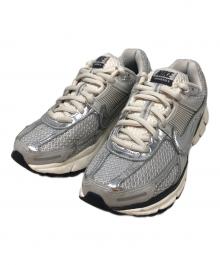 NIKE（ナイキ）の古着「ZOOM VOMERO 5 NA」｜シルバー