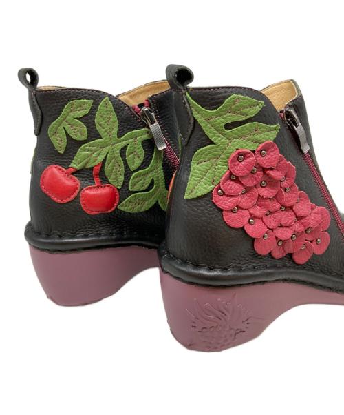 estacion（エスタシオ）ESTACION (エスタシオ) ぶどうモチーフ本革ショートブーツ ブラック サイズ:Mの古着・服飾アイテム