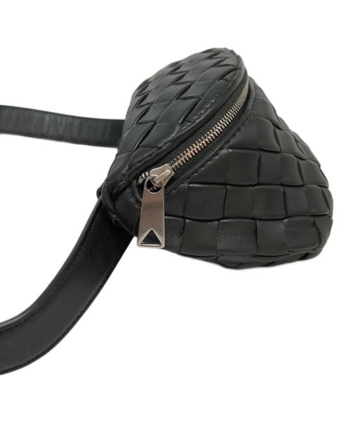 BOTTEGA VENETA（ボッテガベネタ）BOTTEGA VENETA (ボッテガベネタ) スモールベルトバッグ ブラックの古着・服飾アイテム