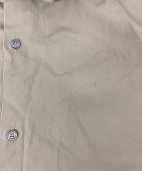 OAMC（オーエーエムシー）OAMC (オーエーエムシー) バックプリントシャツ ベージュ サイズ:Lの古着・服飾アイテム