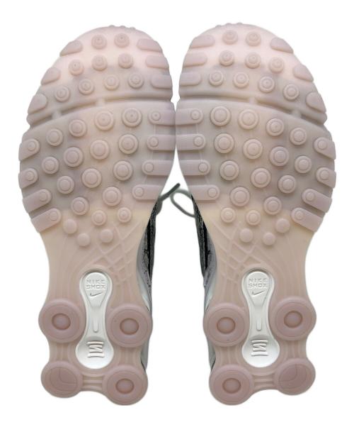 NIKE（ナイキ）NIKE (ナイキ) SHOX RIDE 2 WHITE/MTLC PLATINUM-BLACK-FLT GOLD ホワイト サイズ:SIZE 29.5の古着・服飾アイテム