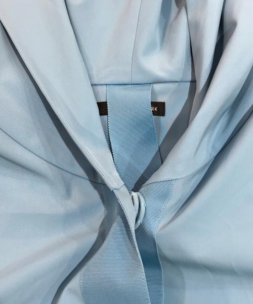 FOXEY NEWYORK（フォクシーニューヨーク）FOXEY NEWYORK (フォクシーニューヨーク) フリルフーデッドコート スカイブルー サイズ:SIZE 38の古着・服飾アイテム