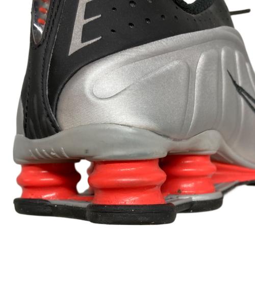 NIKE（ナイキ）NIKE (ナイキ) SHOX R4 METALLIC SILVER シルバー サイズ:SIZE 26cmの古着・服飾アイテム