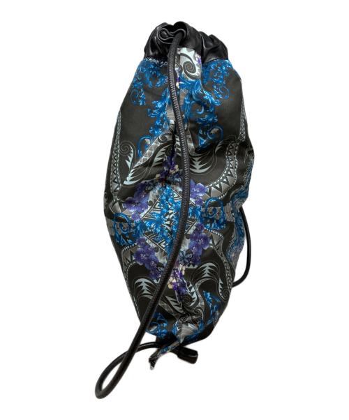 VERSACE（ヴェルサーチェ）VERSACE (ヴェルサーチェ) スカーフ柄ナップサック ブルーの古着・服飾アイテム