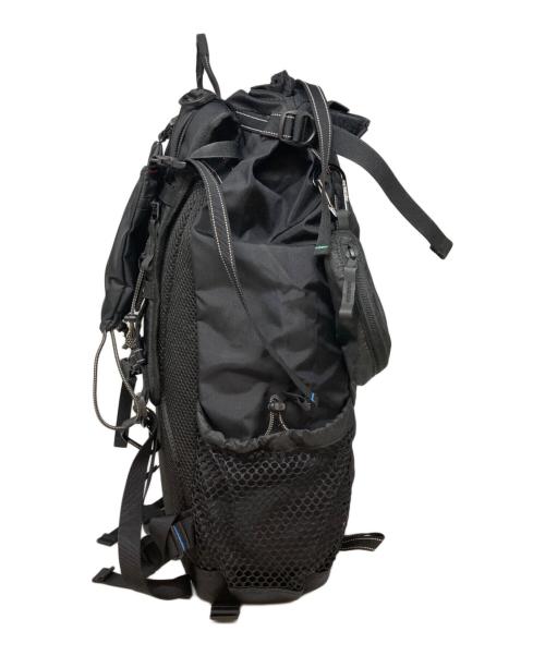 and wander（アンドワンダー）and wander (アンドワンダー) コーデュラナイロン防水バックパック ブラックの古着・服飾アイテム