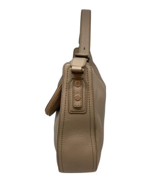 Marc by Marc Jacobs（マークバイマークジェイコブス）Marc by Marc Jacobs (マークバイマークジェイコブス) ショルダーバッグ ベージュの古着・服飾アイテム
