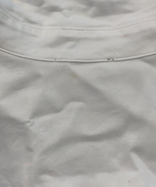 Con te（コンテ）Con te (コンテ) ディープVネック スキッパーシャツ ホワイト サイズ:-の古着・服飾アイテム