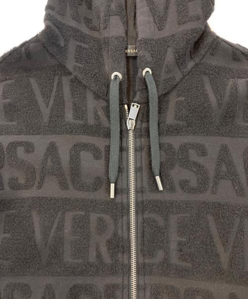 VERSACE（ヴェルサーチェ）VERSACE (ヴェルサーチェ) ジップパーカー ブラック サイズ:SIZE Lの古着・服飾アイテム