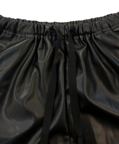 COGTHEBIGSMOKE（コグザビッグスモーク）COGTHEBIGSMOKE (コグザビッグスモーク) ALISON TROUSERS ブラック サイズ:-の古着・服飾アイテム