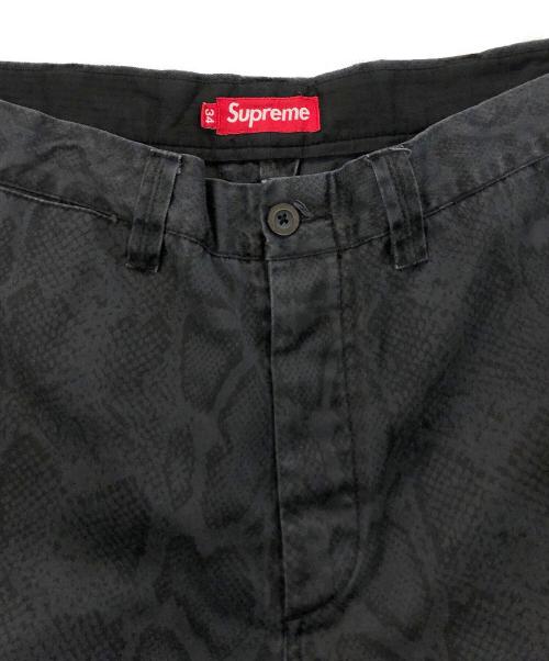SUPREME（シュプリーム）Supreme (シュプリーム) Snake Print Chino Pant ブラック サイズ:SIZE 34の古着・服飾アイテム