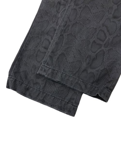 SUPREME（シュプリーム）Supreme (シュプリーム) Snake Print Chino Pant ブラック サイズ:SIZE 34の古着・服飾アイテム