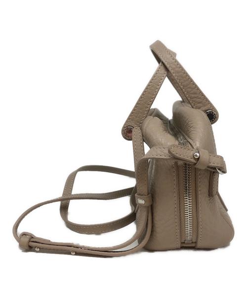 IACUCCI（イアクッチ）IACUCCI (イアクッチ) クーポラALCE/2WAショルダーバッグ ベージュの古着・服飾アイテム