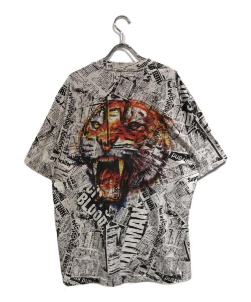 SUPREME（シュプリーム）Supreme (シュプリーム) Newspaper Tee ホワイト×ブラック サイズ:SIZE Lの古着・服飾アイテム