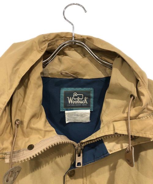 WOOLRICH（ウールリッチ）WOOLRICH (ウールリッチ) マウンテンパーカー ベージュ サイズ:SIZE Lの古着・服飾アイテム