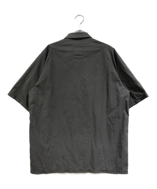teatora（テアトラ）teatora (テアトラ) CAPSULESNAP POLO SHIRT グレー サイズ:SIZE 2の古着・服飾アイテム