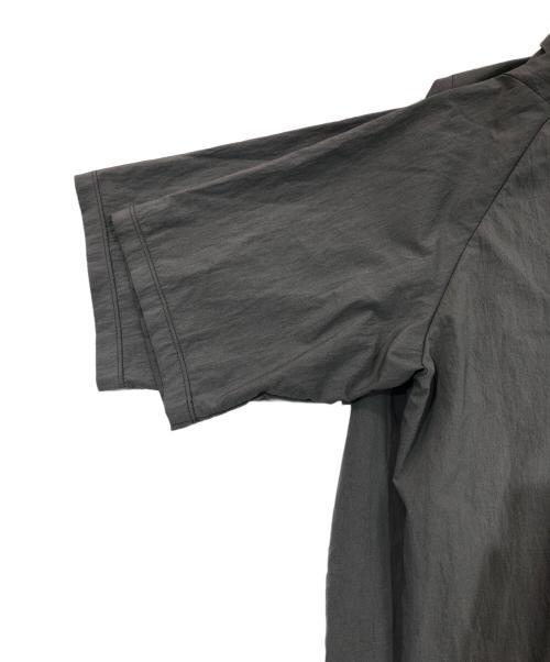 teatora（テアトラ）teatora (テアトラ) CAPSULESNAP POLO SHIRT グレー サイズ:SIZE 2の古着・服飾アイテム