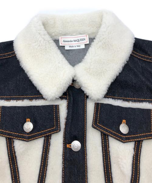 ALEXANDER McQUEEN（アレキサンダーマックイーン）ALEXANDER McQUEEN (アレキサンダーマックイーン) デニムボアジャケット ホワイト×インディゴ サイズ:38の古着・服飾アイテム