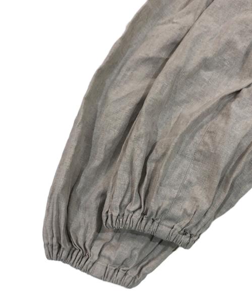 nest Robe（ネストローブ）nest Robe (ネストローブ) UpcycleLino/バックVネックレースギャザーワンピース ベージュ サイズ:SIZE Freeの古着・服飾アイテム