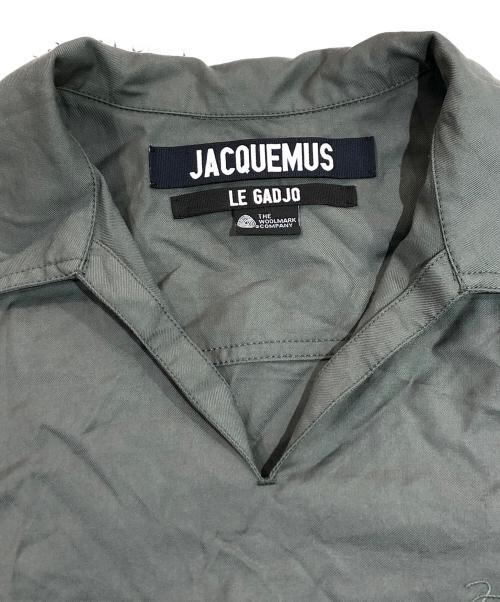 jacquemus（ジャックムス）JACQUEMUS (ジャックムス) ロゴ刺繍スキッパーシャツ カーキ サイズ:SIZE 46の古着・服飾アイテム