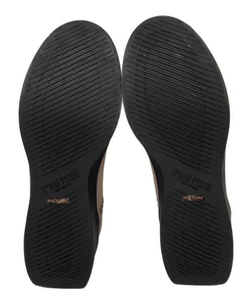 HOMME PLISSE ISSEY MIYAKE（オム プリッセ イッセイ ミヤケ）HOMME PLISSE ISSEY MIYAKE (オム プリッセ イッセイ ミヤケ) サイドプリーツスリッポン ベージュ サイズ:SIZE 29cmの古着・服飾アイテム