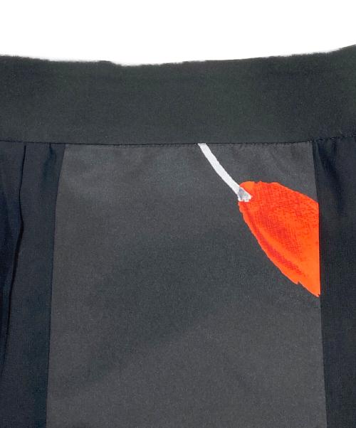 ADORE（アドーア）ADORE (アドーア) ドローイングフラワープリントスカート ブラック×オレンジ サイズ:SIZE 38の古着・服飾アイテム
