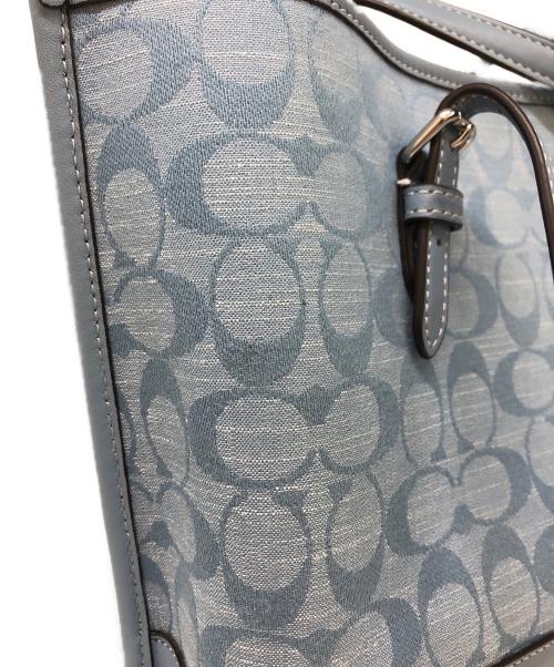 COACH（コーチ）COACH (コーチ) モリー トート 25・シグネチャー シャンブレー ブルーの古着・服飾アイテム