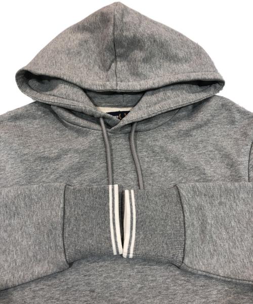 FRED PERRY（フレッドペリー）FRED PERRY (フレッドペリー) Tipped Hooded Sweatshirt グレー サイズ:S 未使用品の古着・服飾アイテム